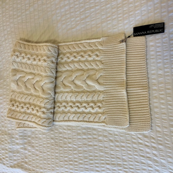 Cashmere Banana Républic large scarf câble knit new in original package cream - Picture 5 of 7